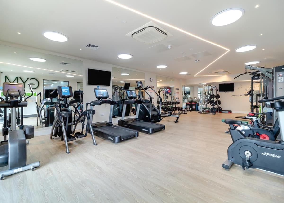 Norfolk Woods Resort And Spa Narborough  外观 照片