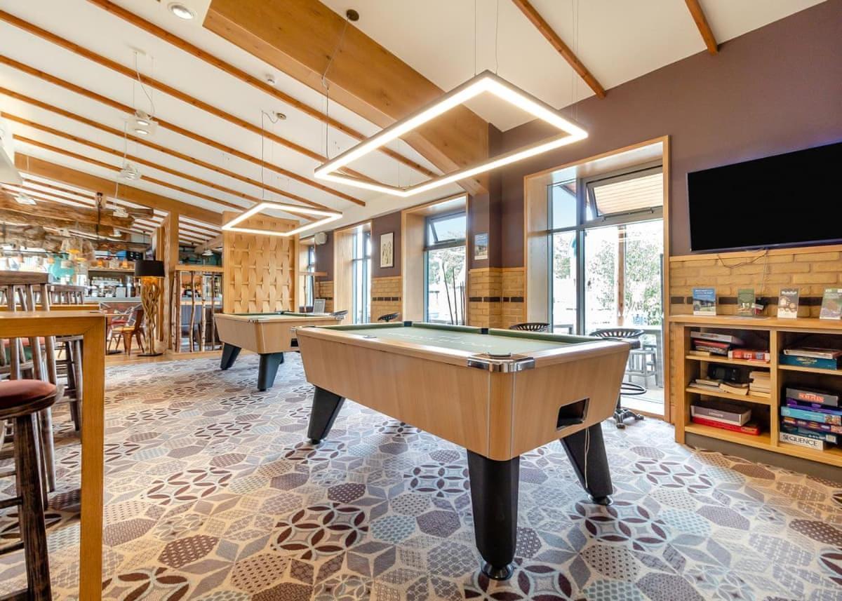 Norfolk Woods Resort And Spa Narborough  外观 照片
