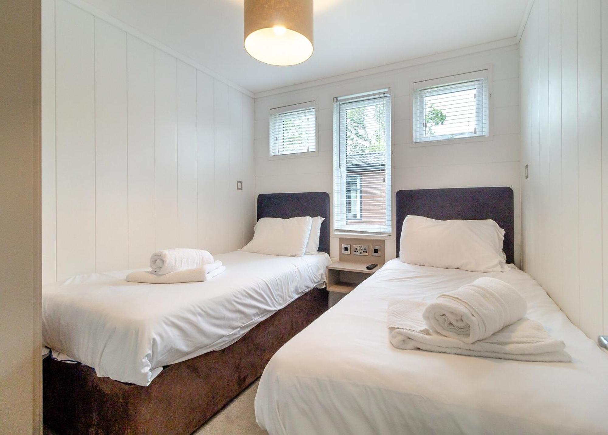 Norfolk Woods Resort And Spa Narborough  外观 照片